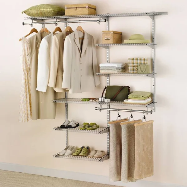 Rubbermaid 4-8 ft. Deluxe Configurations Closet Kit - White