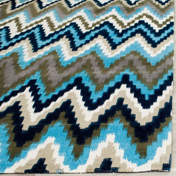 Safavieh Cedar Brook CDR145B 5& Round Teal - Red Rug
