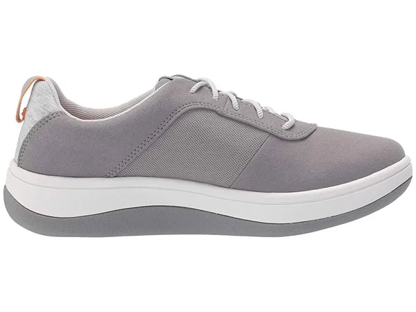 Clarks Women's Arla Step Sneaker - Size: 6, Grey Textile