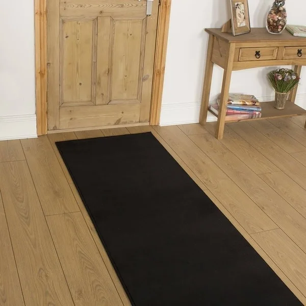 runrug USA Plain Black Hallway Carpet Rug Runner Length: 5 foot - Width