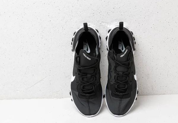 Nike - Women React Element 55 Sneakers Black 5