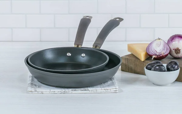 Epicurious 2-Piece Hard Anodized Fry Pan Set