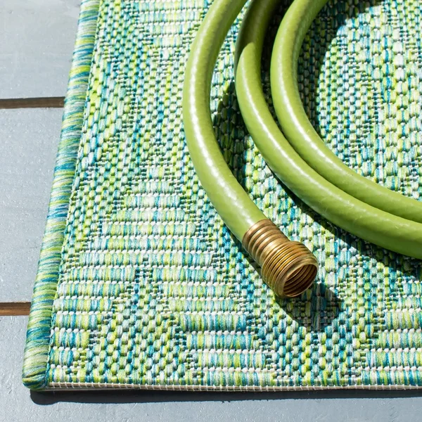 Safavieh Courtyard Marolyn Indoor/ Outdoor Patio Backyard Rug - 7&1 x 7&1 Round - Aqua/Aqua