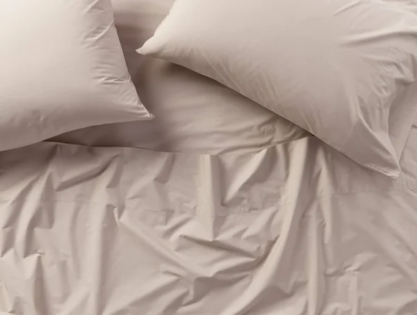 Coyuchi, 300 Thread Count Organic Percale Fitted Sheet Queen Quartz