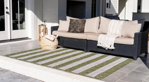 Unique Loom Distressed Stripe Outdoor Rug, Green, 7x10 ft