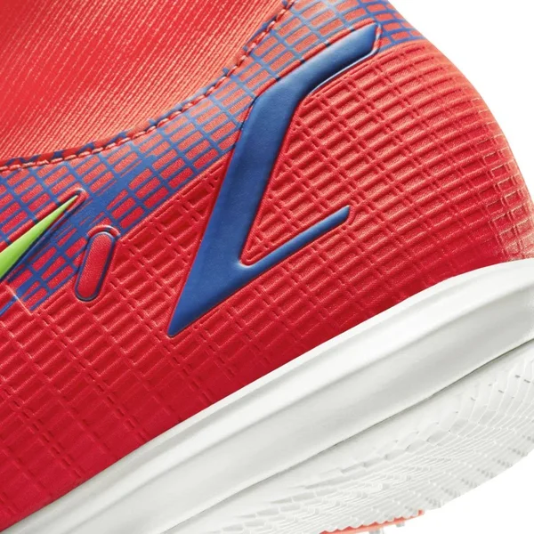Nike Mercurial Superfly 8 Academy IC Indoor/Court Soccer Shoe