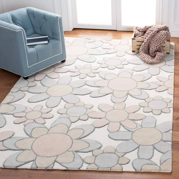 Safavieh Handmade Kids Miens Floral Wool Rug - 4& x 6& - Ivory/Pink