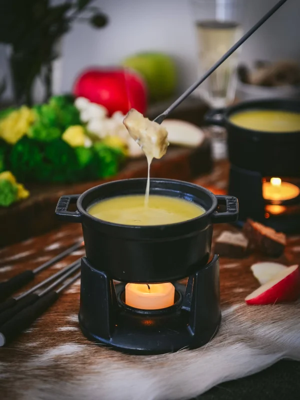 Staub Cast Iron 0.25-qt Mini Chocolate Fondue Set - Matte Black