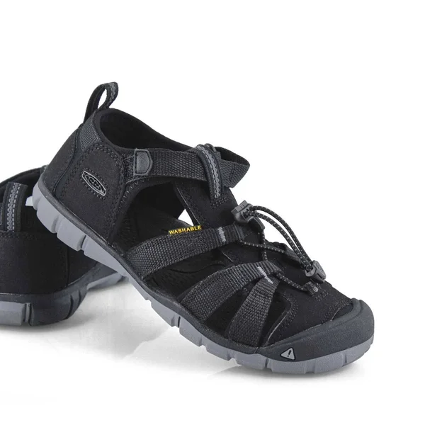 Keen Big Kids& Seacamp II CNX Sandals Size 4, in Black/Steel Grey