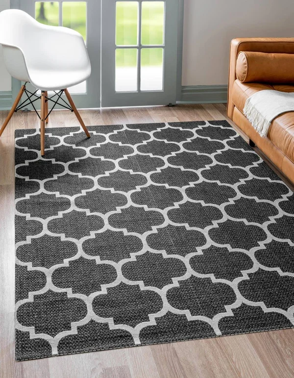 Unique Loom Decatur Trellis Black/Ivory 4 ft. 2 in. x 6 ft. Area Rug