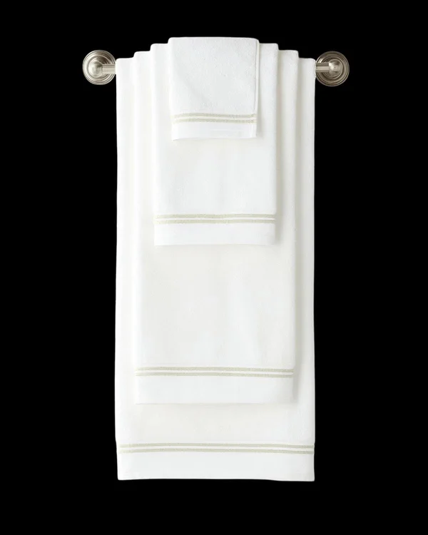 Sferra Aura Bath Sheet - White/Celadon