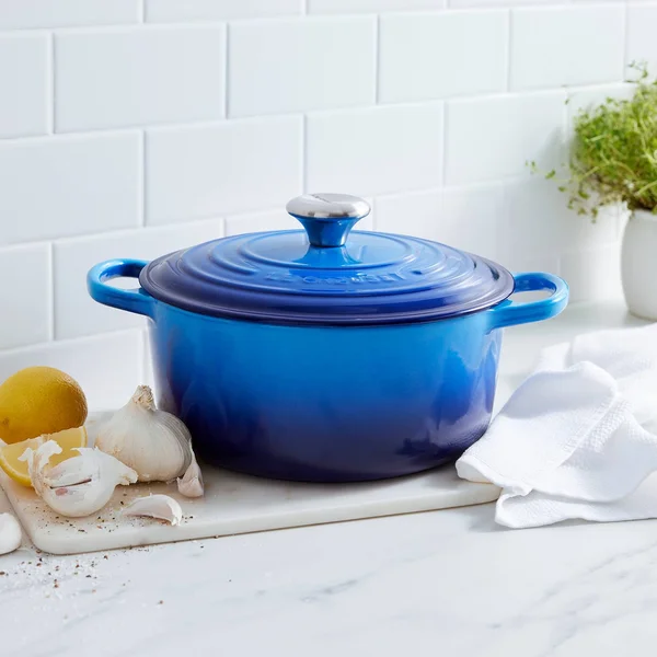 Le Creuset 4.5 qt. Signature Round Dutch Oven - Artichaut