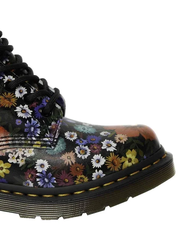 Dr.Martens Women's 1460 Pascal Boots