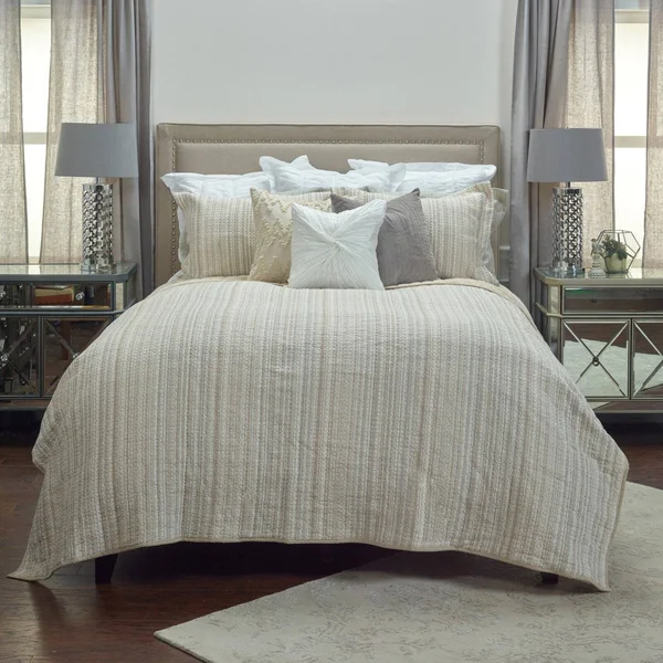 Rizzy Home QLTBT4011IVBE1692 Quilt - Ivory, King