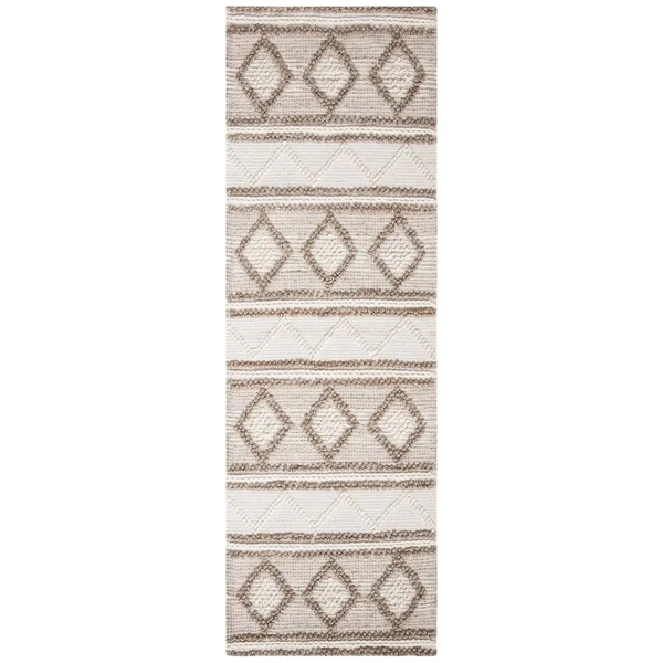 Safavieh NF866A-28 2 ft.-6 in. x 8 ft. Natural Fiber Area Runner Rug Beige & Ivory