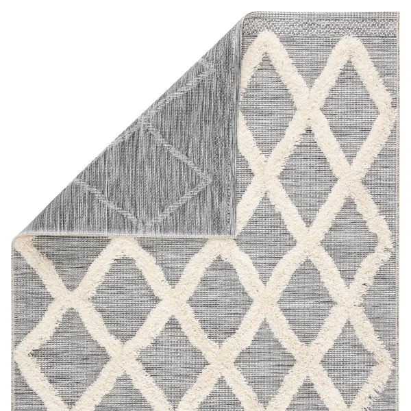 Ackley Indoor/ Outdoor Trellis Gray/ Cream Area Rug - 5&3x22 x 7&6x22