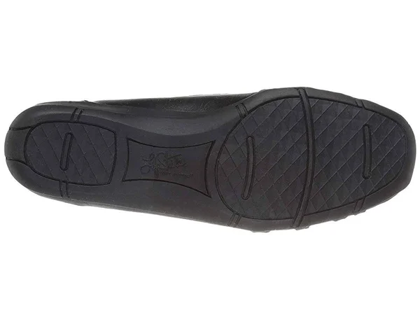Women's LifeStride Diverse Flat - Black - Size 11