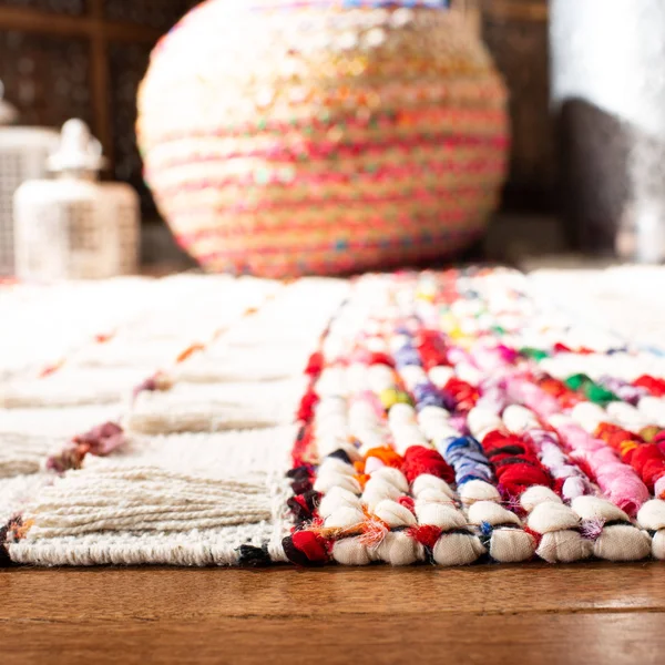 Safavieh Natura Rug Collection NAT657A - Ivory - Red - 6& x 9&