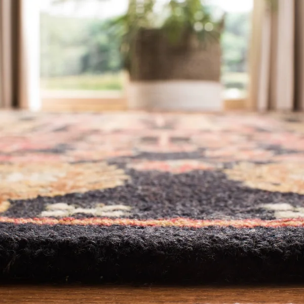Safavieh Aspen Rug Collection APN522Z - Black, Red - 5& x 8&