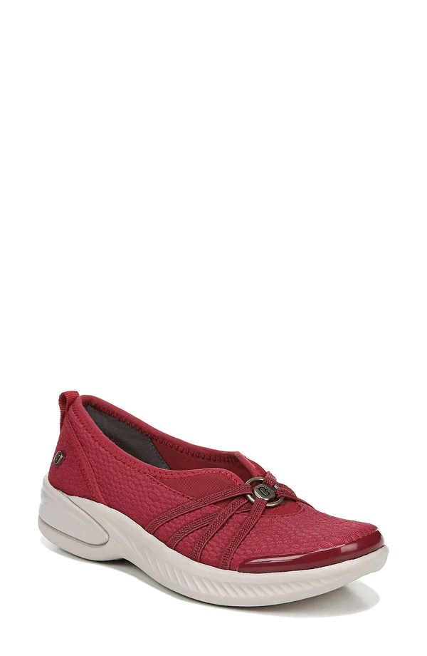 Bzees Women's Niche Slip On - Size: 7.5, Scarlet Mesh Fabric