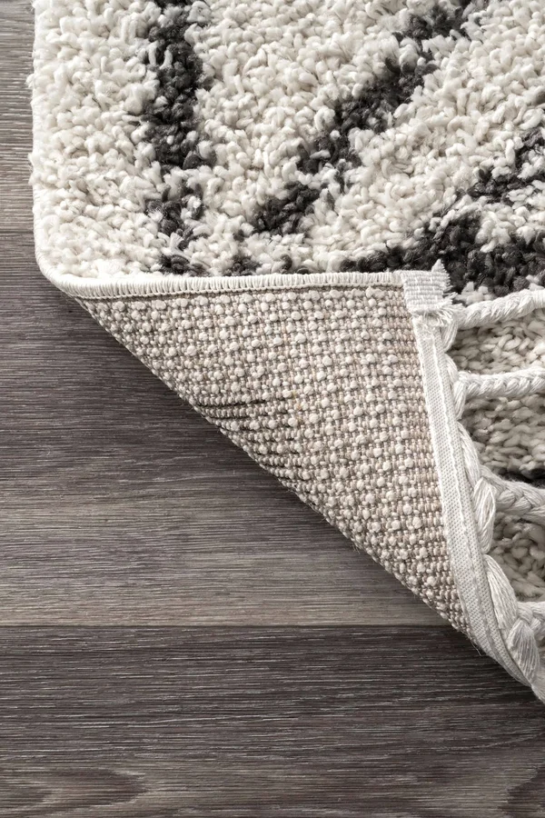 nuLOOM Mackie Moroccan Diamond Tassel Shag Runner Rug, 2& 8x22 x 8&, Off White