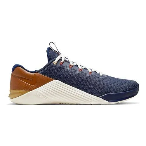 Nike Men's Metcon 5 Amp Cross Training Shoe, Blue/Red Nike Cross Training Shoes from Road Runner Sports.
