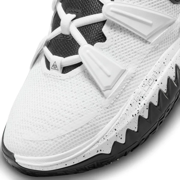 Nike Kyrie 7 Basketball Shoes - Men's, White