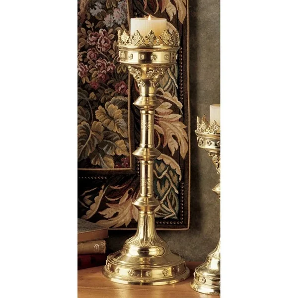 Design Toscano Chartres Cathedral Gothic Candlestick Grande