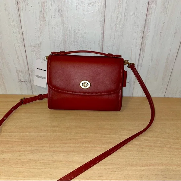 Coach Glovetanned Leather Kip Turnlock Crossbody B4/Red Sand One Size