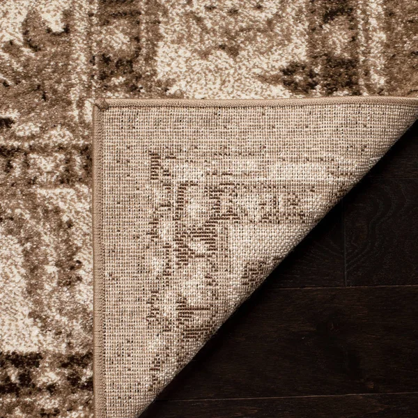 Safavieh Vintage Hamadan VTH214T 2&3x22 x 16& Taupe Rug