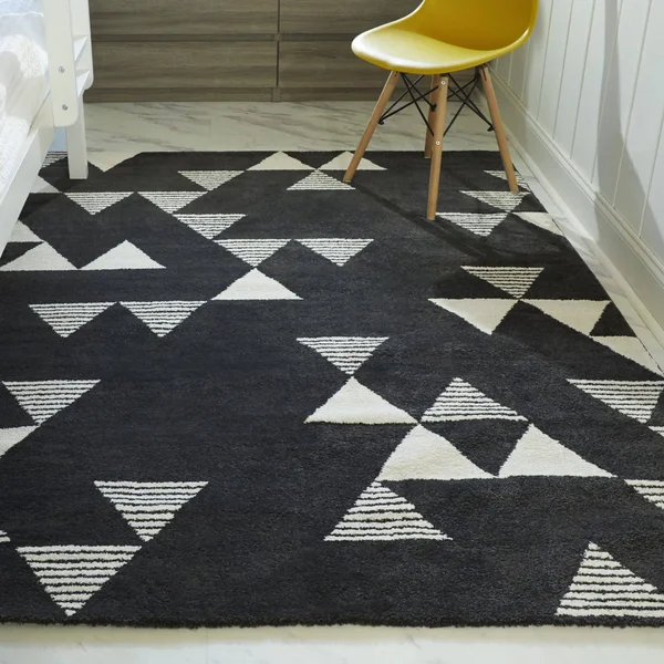 BALTA Phoebe Charcoal 4 ft. x 6 ft. Modern Geometric Area Rug - Grey