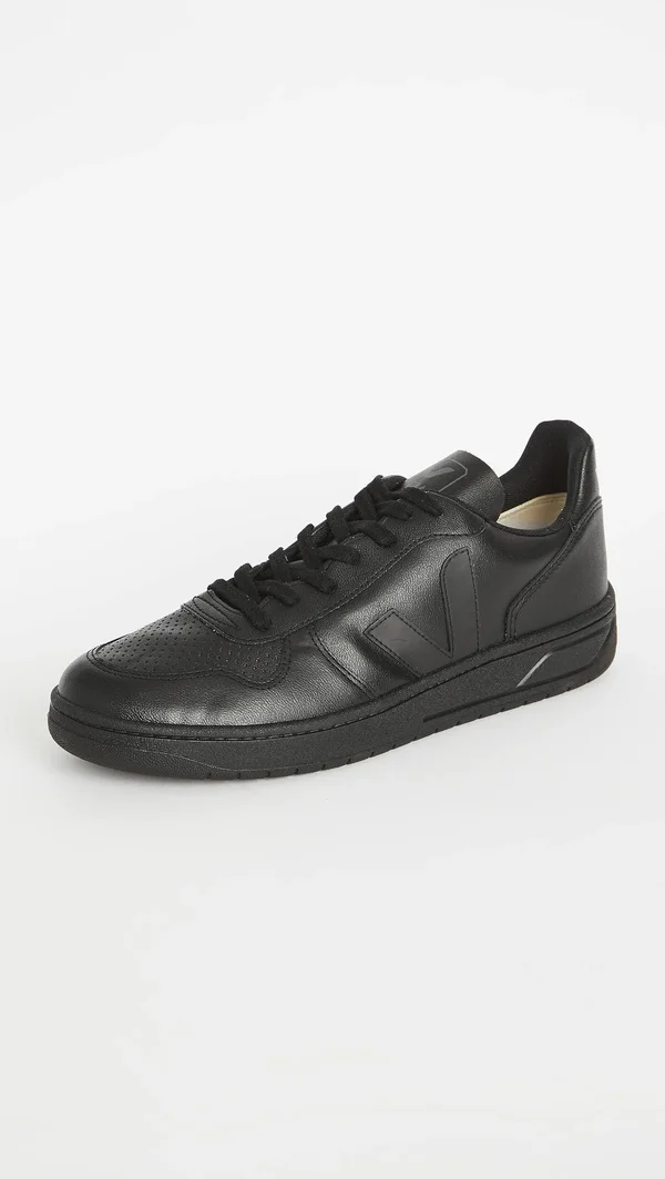 Veja V-10 - Black - Black Sole - US 11 - Men
