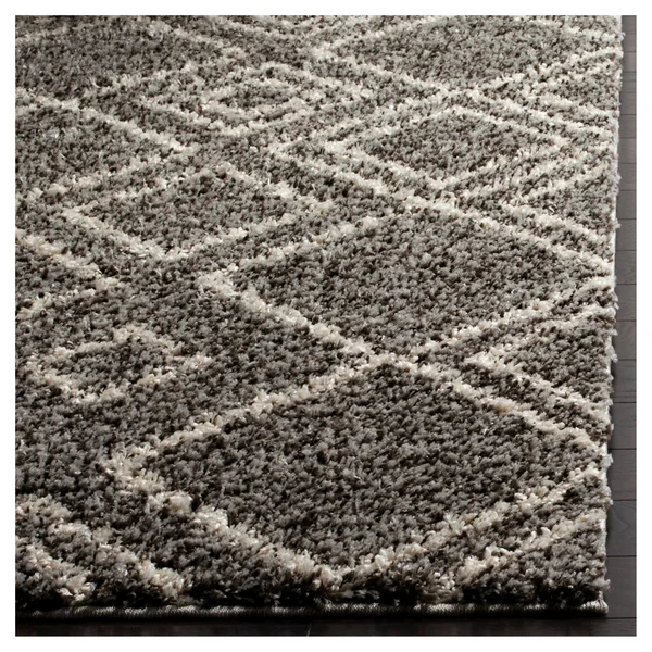 Safavieh Arizona Shag Brown & Ivory 6&-7x22 x 9&-2x22 Rug