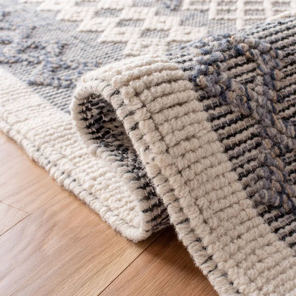 Safavieh Natura Rug Collection NAT625N - Cream, Navy - 3' x 5'