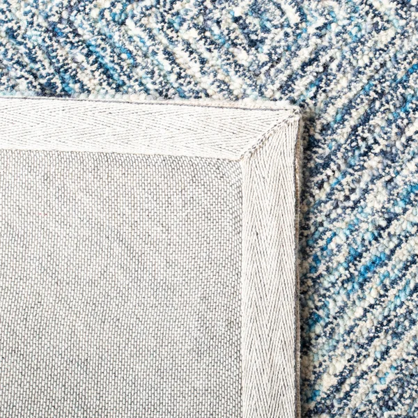 Safavieh Capri Rug Collection CPR207A - Ivory, Blue - 2&-3x22 x 9&