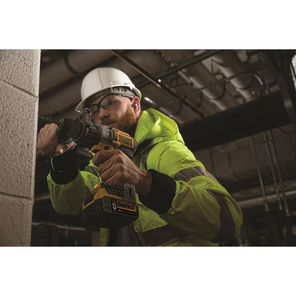 DeWalt 20V Max XR Hammer Drill Kit - Brushless, 3-Speed (dcd996p2)