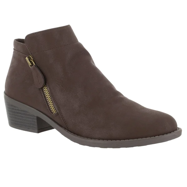 Easy Street Gusto 9.5 Women's Brown