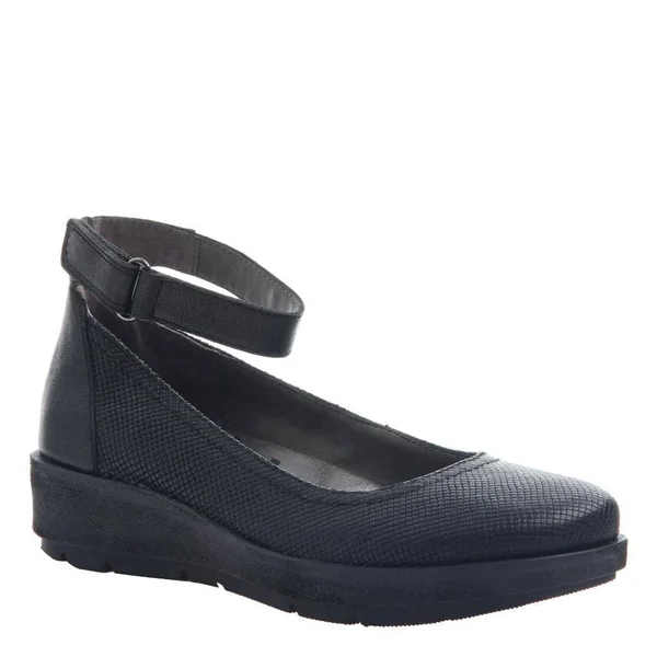 OTBT Women's Scamper Flat - Size: 5.5, Black Leather