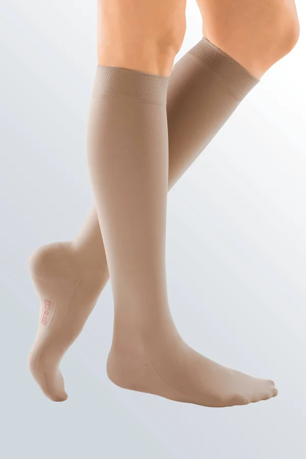 Medi Comfort Closed Toe Knee Highs - 30-40 mmHg Wide Wide Reg Medi483-p - Adult Unisex, Size: VI Reg Wide, Black