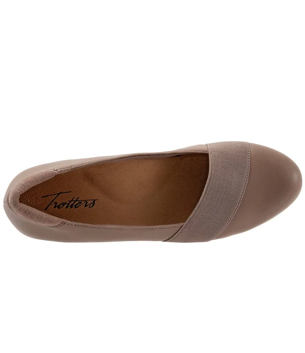 Trotters Women's Melinda Slip-On - Size: 11, Taupe Synthetic