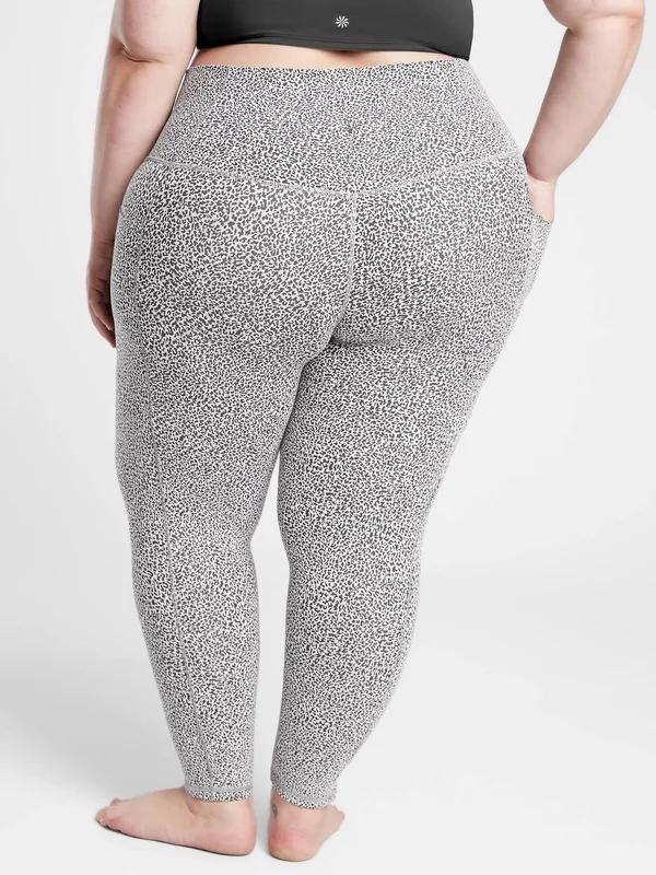 Athleta Women's Salutation Stash Pocket II Textured 7/8 Tight Micro Cheetah Black/ Seasalt Petite Size M