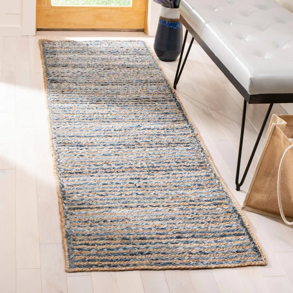 Safavieh Cape Cod CAP250A Natural, Blue 5& x 8& Oval Area Rug