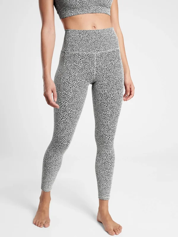 Athleta Women's Salutation Stash Pocket II Textured 7/8 Tight Micro Cheetah Black/ Seasalt Petite Size M
