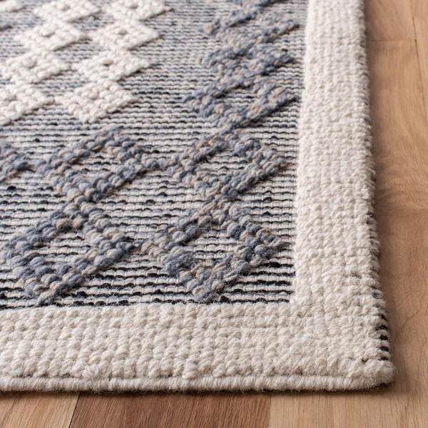 Safavieh Natura Rug Collection NAT625N - Cream, Navy - 3' x 5'