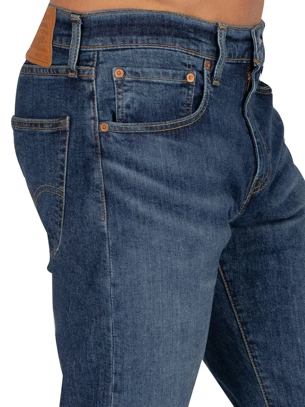 Levis 502 Regular Tapered Jeans Blue