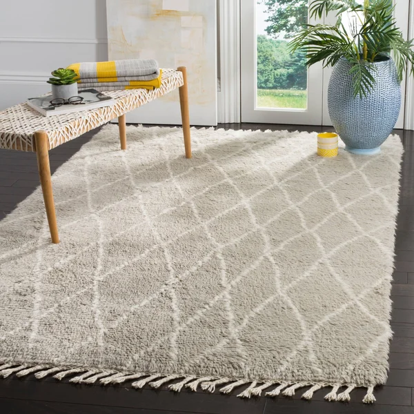 Safavieh Casablanca CSB145D 4&0x22 x 6&0x22 Grey, Ivory Area Rug