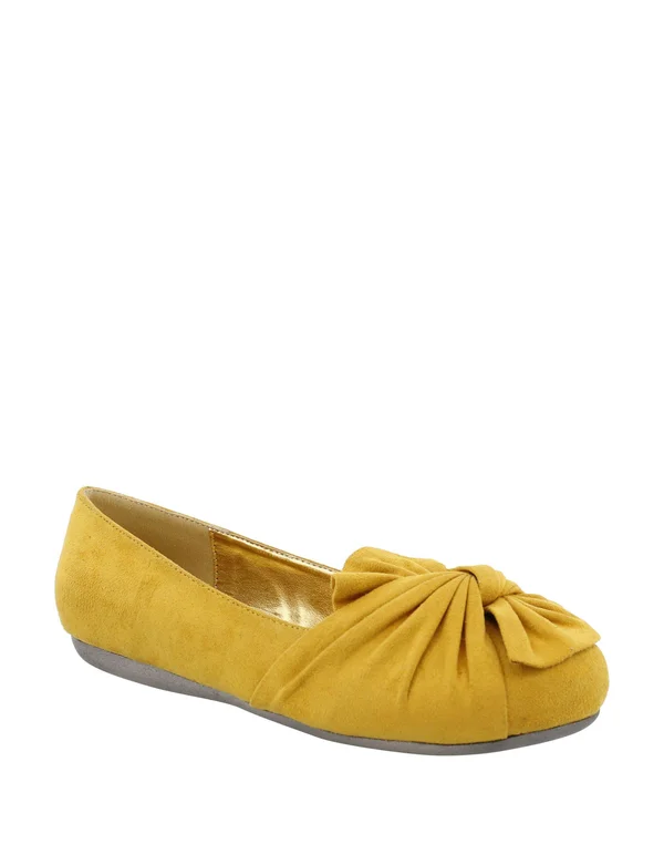 Bellini Women's Snug Ballet Flat - Size: 7.5, Mustard Microsuede