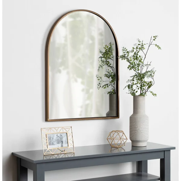 Kate and Laurel Valenti Arch Gold Wall Mirror