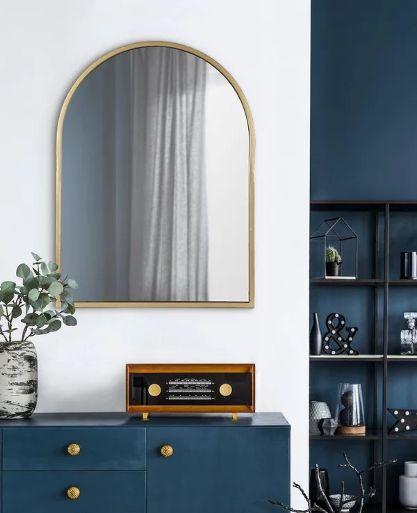 Kate and Laurel Valenti Arch Gold Wall Mirror