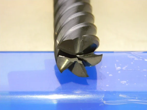 Niagara Cutter N62024 Carbide Square Nose End Mill - inch, TiAlN Finish, Roughing and Finishing Cut, 45 Degree Helix, 5 Flutes, 6
